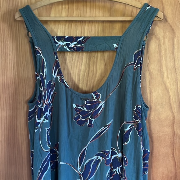 O’Neil women’s medium dress - Picture 4 of 6